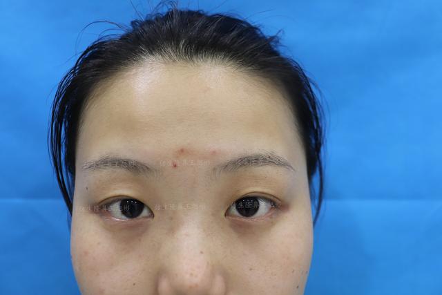 大脸,五官小,还扁平,快跟她学学这3招拯救大饼脸