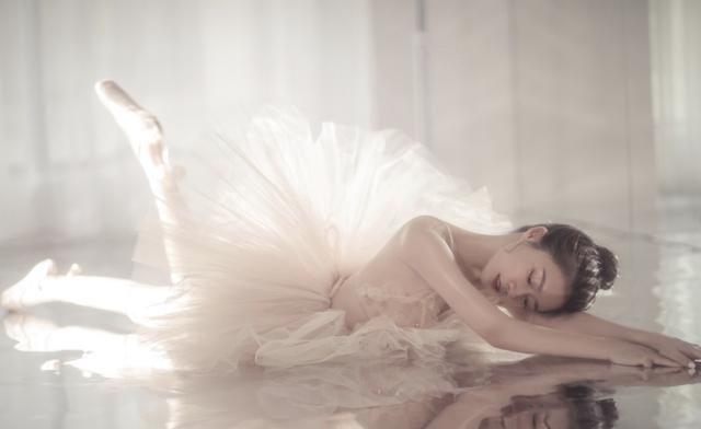 跳舞的小仙女（跳舞的小仙女视频）