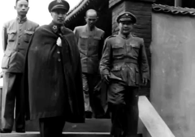 1947年蒋介石秘访延安，参观毛主席窑洞