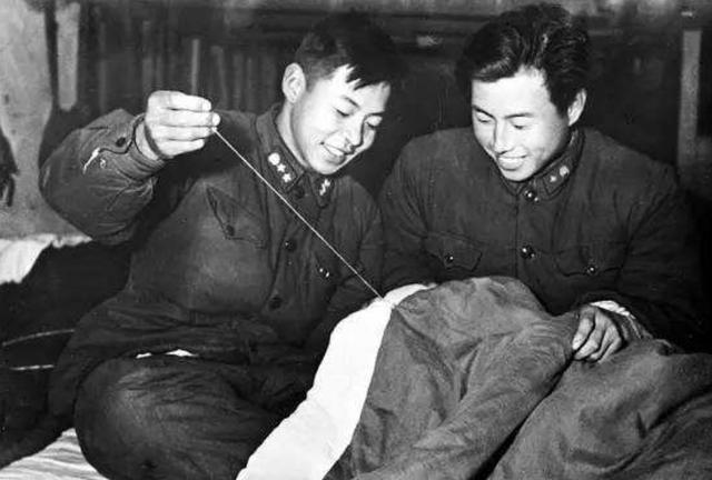 雷锋怎么牺牲的 雷锋怎么牺牲的的简单介绍 生活