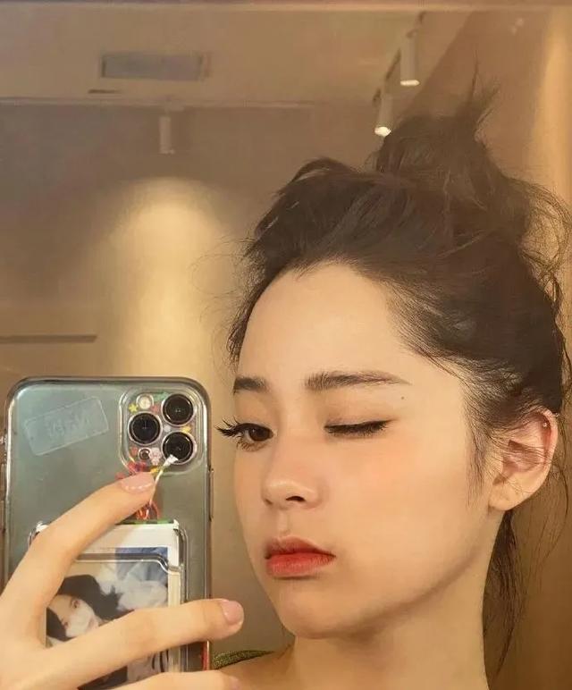 ����üëŨ��Ů����(������������ױ����Ȧ��ŷ�����ȣ������м���ں��ࣿ)