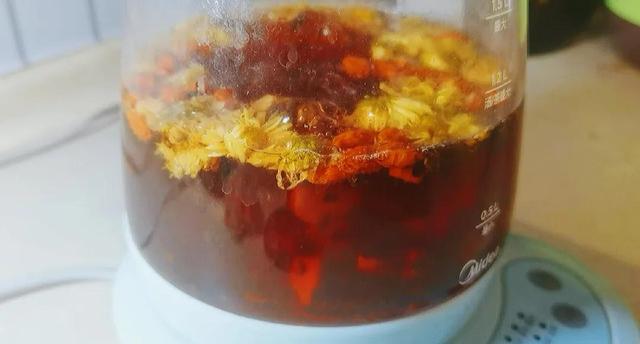 老中医推荐的这道茶效果实在是太好了，很多朋友都需要，值得一试