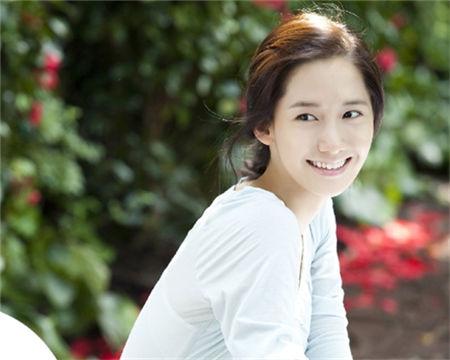 女人40岁后要学会保养，做好4件事，或能助你延缓衰老显年轻