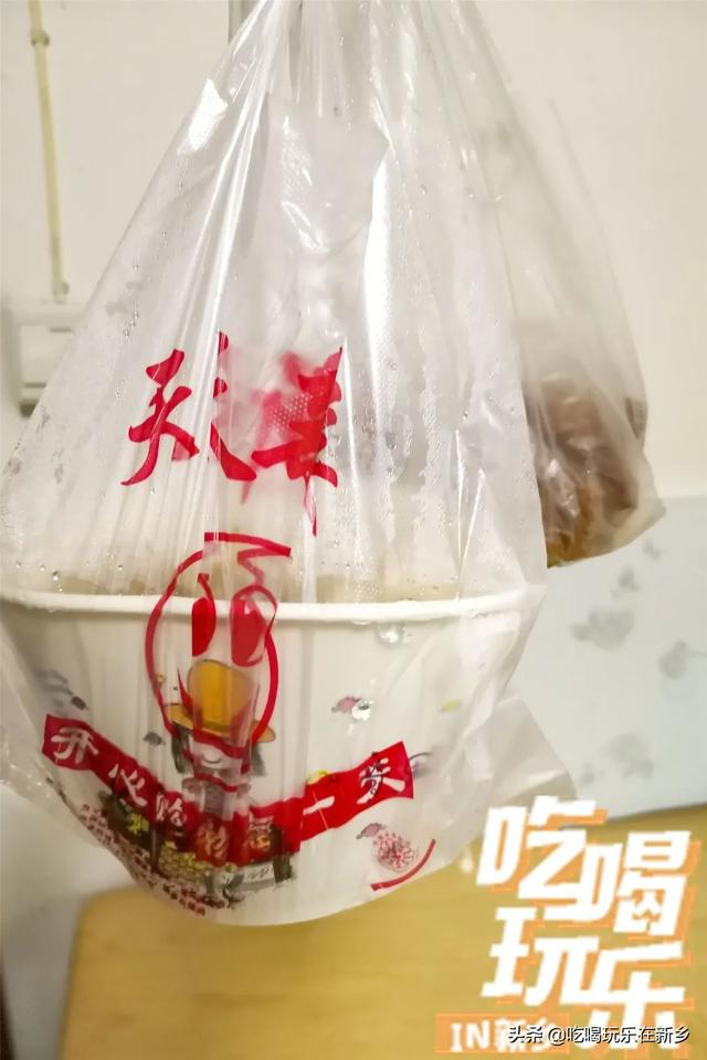 五丰清河老街灌汤小笼包280克价格（这家92年老牌卤菜店）(16)