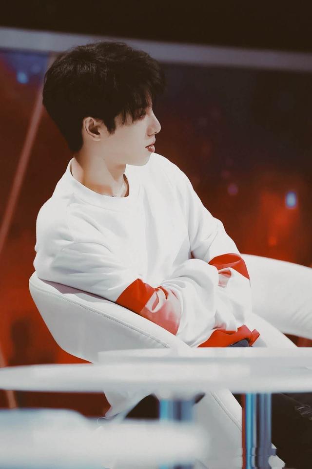 华晨宇几月生日(华晨宇几月几日生日)-天晟网