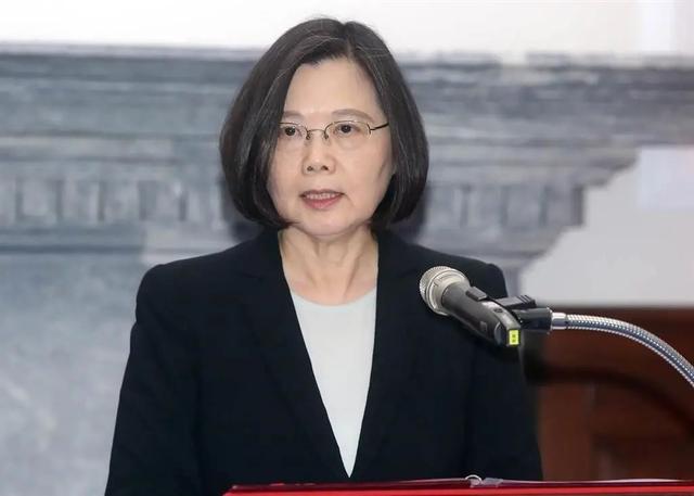 邱毅：张亚中若当选国民党主席，蔡英文或坐10年牢，他发现了啥？