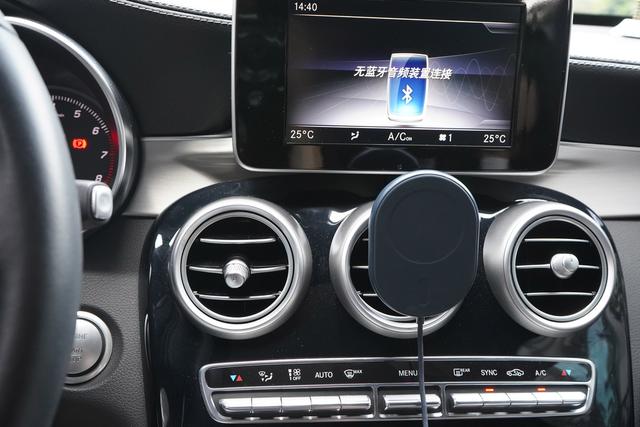 MagSafe磁吸配件，解锁iPhone新玩法