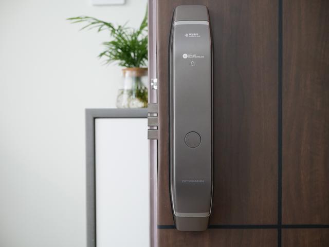 为什么更换智能门锁？只因这款华为智选徳施曼更智能，功能更全