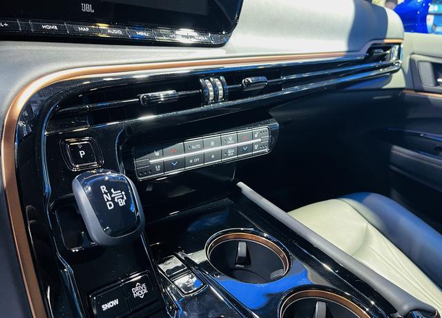 新款丰田Mirai实车国内亮相，搭载氢燃料动力，续航可达850公里