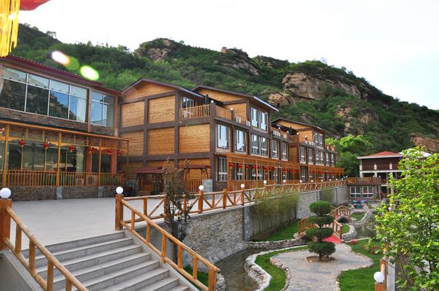 云湖度假村推荐美食:尖岩村栗子宴,渔街桃源仙谷风景区,位于密云区
