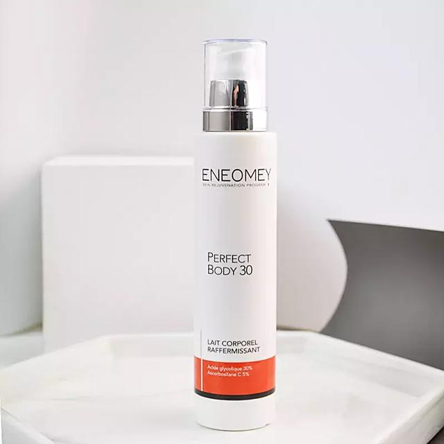 身体乳加vc有颗粒