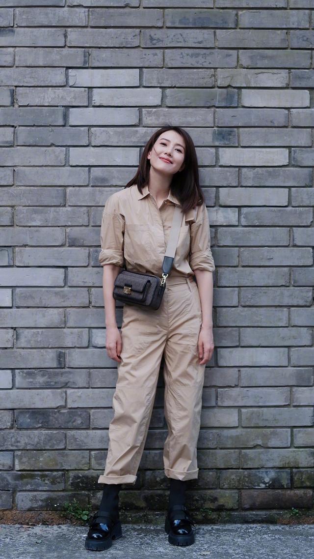 高圆圆直发发型图片(高圆圆中长直发发型图片)