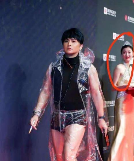 尔泰是谁演的:靠《还珠格格》尔泰一角走红，被称为“小张国荣”的他近况如何