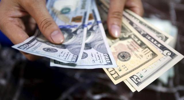 美债违约即将倒计时，中方到底帮不帮？中国连续抛售美债3425亿