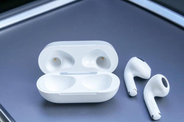苹果AirPods 3真机开箱，来看