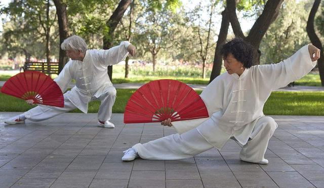 血液粘稠，大脑先知！出现4种情况，赶紧“稀释”，避免稠如粥