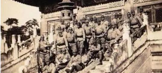 慈禧诈尸:慈禧棺椁打开后士兵被吓昏，估计你在也得昏，到底发生了什么事？