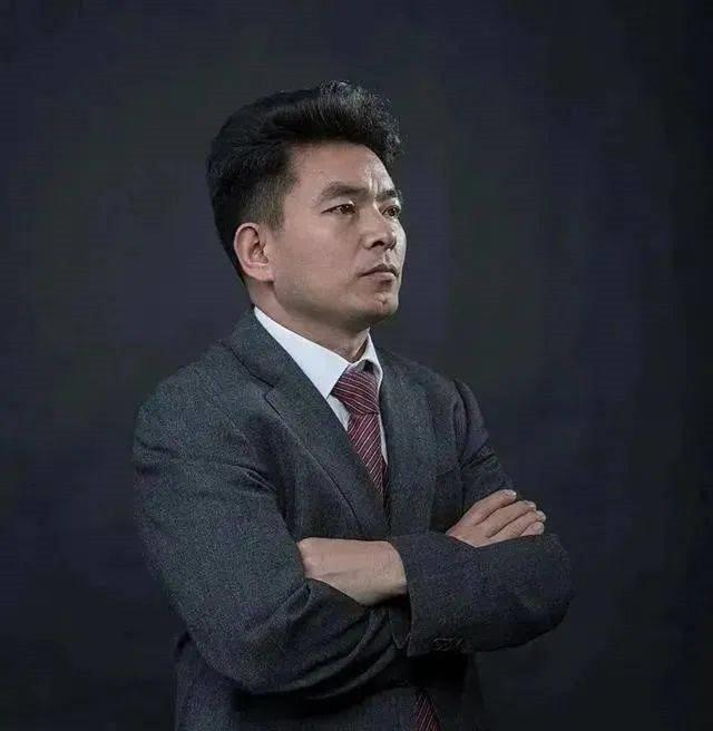 湖南“邵阳新首富”：实控823.09亿帝国，执掌铜仁市首家上市企业