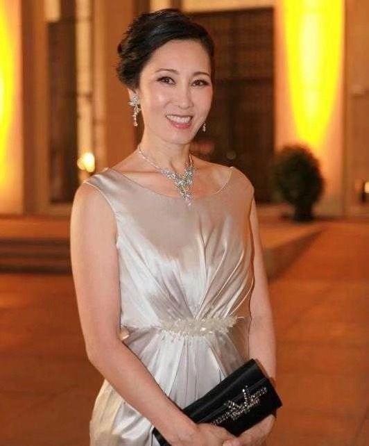 万达集团老总老婆是谁（万达集团老总是谁有几个儿子）