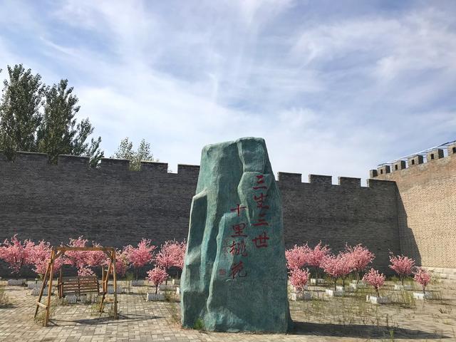 佳木斯市旅游景点介绍（佳木斯敖其湾影视城）(11)