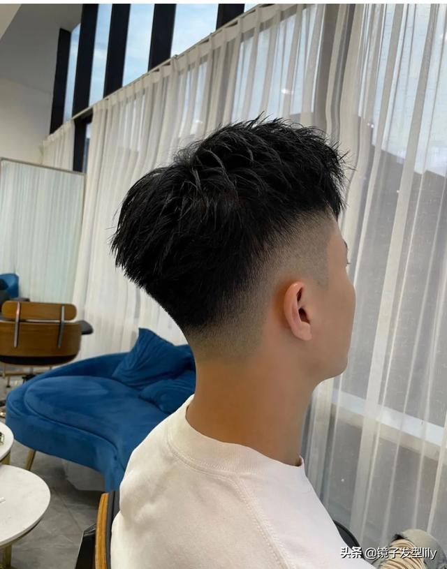 适合额头窄的发型图片男（16款流行男发型）