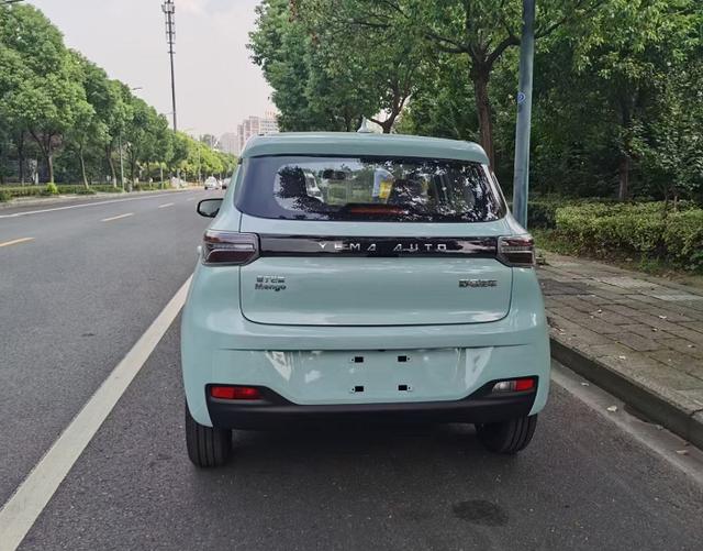 2.98万就能买到新能源汽车！体验雷丁芒果，搭载9英寸悬浮屏幕