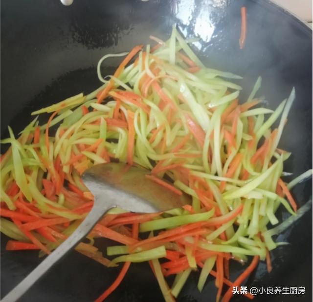 秋冬季，条件允许，多给孩子吃这菜，低脂低卡，对视力有好处