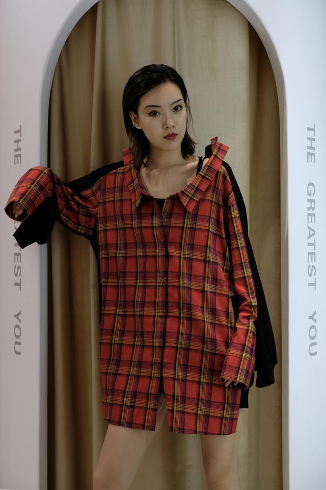 俏佳人百搭缎面衬衣（美丽尖儿了不起的你）(1)