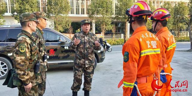 保定矿泉水破碎机