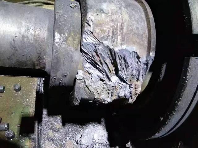 华北重工破碎机铭牌