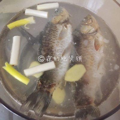鲫鱼萝卜汤白的最正宗做法（这么美味的鲫鱼萝卜汤都没吃过）(9)