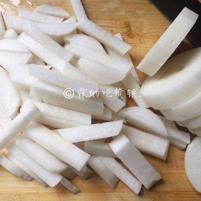 鲫鱼萝卜汤白的最正宗做法（这么美味的鲫鱼萝卜汤都没吃过）(11)