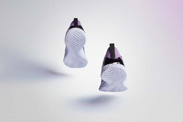 nike潮流运动鞋（无鞋带袜套设计）(5)