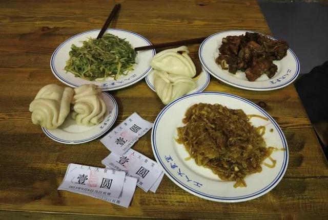 人是铁饭是钢，咱们食堂给力量