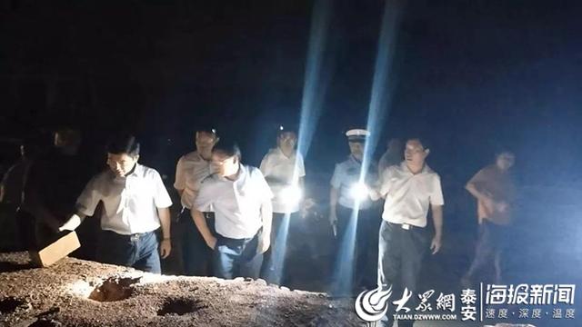 泰安市轮式洗砂机_广西筛沙机设备