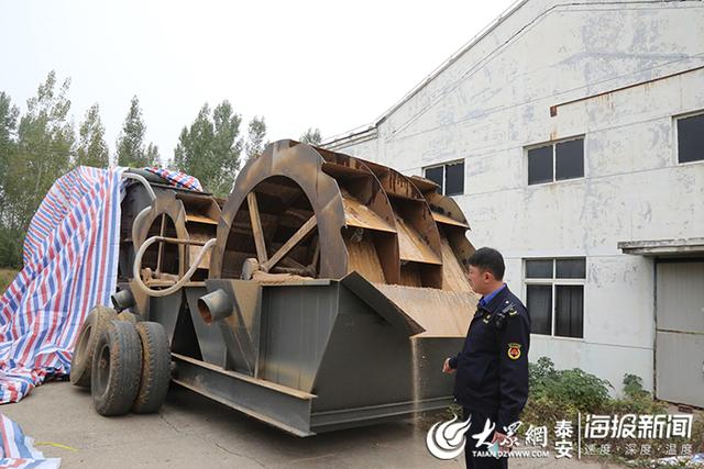 新泰轮式洗砂机