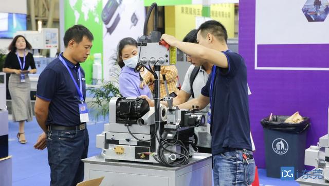 中国东莞机械展街