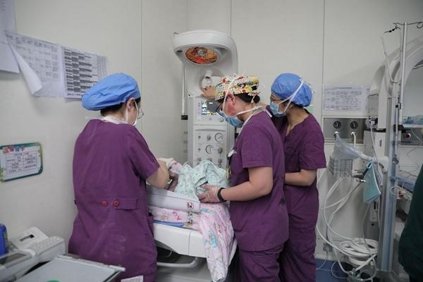 四川省首例“第三代试管婴儿”在四川大学华西第二医院顺利诞生