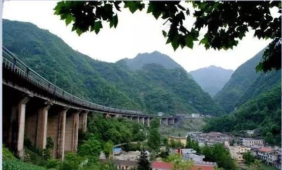 机油壶清洗破碎机