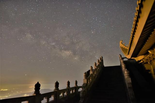 峨眉山风景图片