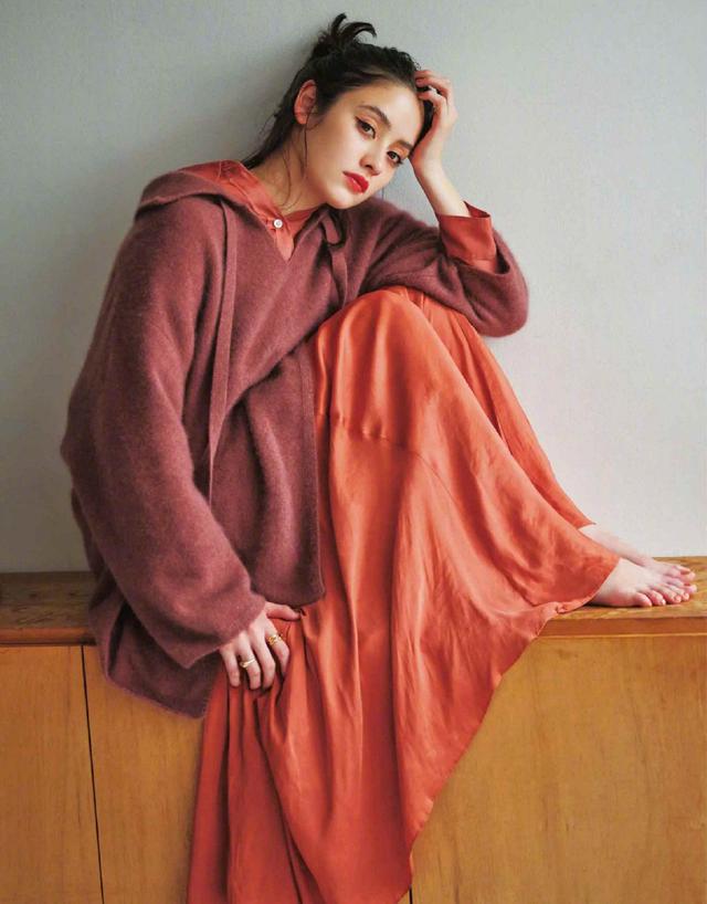 女人一定要拥有的一只口红，魅可豆沙色口红叫什么