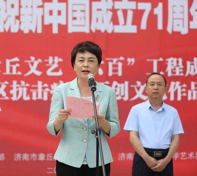 脱贫工程成果展