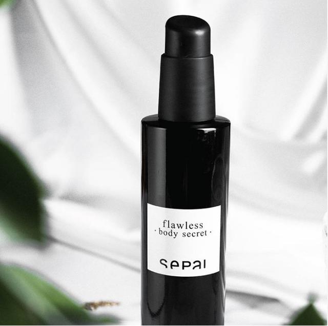 涂了身体乳感觉皮肤油油的