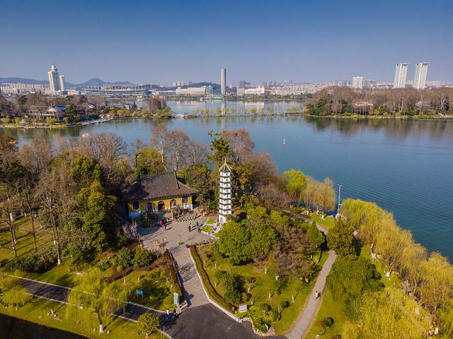 玄武湖在哪里 玄武湖在哪里（玄武湖在哪里个城市） 生活