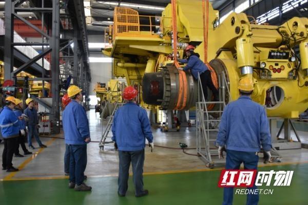 200吨矿用大型实验装备_大型实验装备生产公司