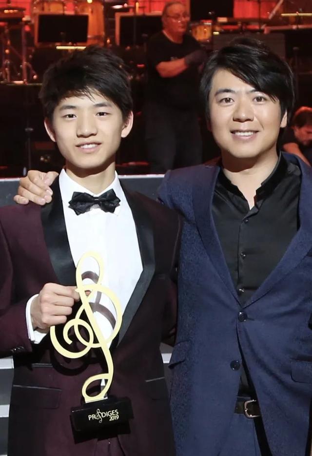 非你莫属移民法国华裔少年获法国神童达人秀冠军李云迪和郎朗世界排名