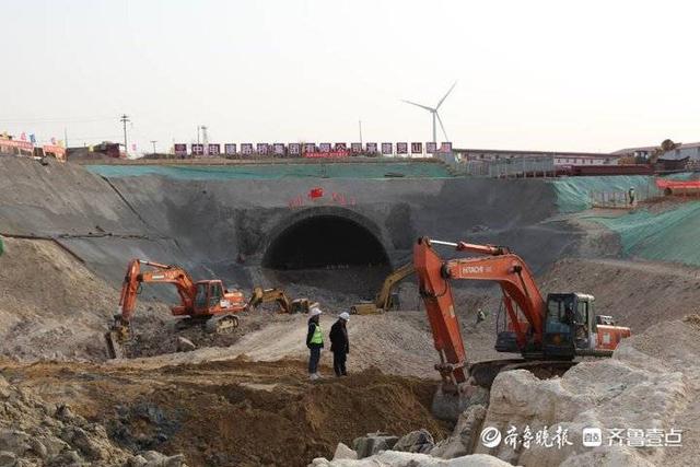 关于山东莱州自动扯纸塑料破碎机的信息