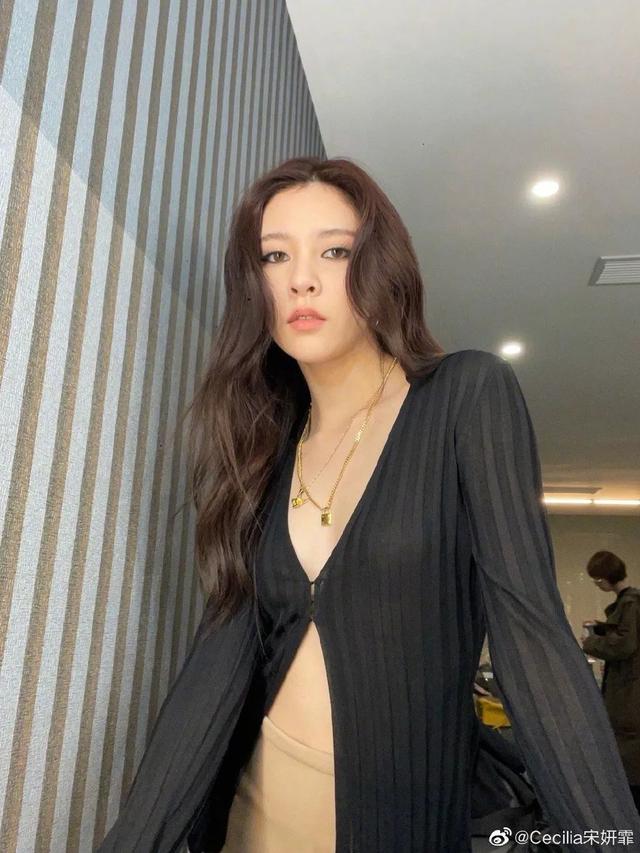 身体刷酸后能用烟酰胺身体乳吗