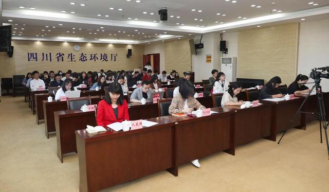 包含自贡洗砂厂用压滤机的词条