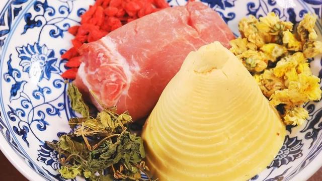 改刀肉 改刀肉（改刀肉是由清宫廷御膳厨师谁创建的） 美食